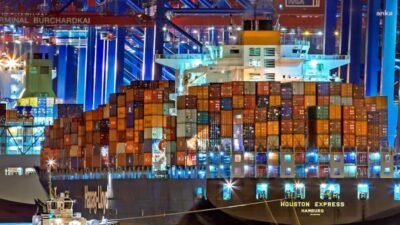 ABD Başkanı Donald Trump, çelik ve alüminyum ithalatına uygulanan gümrük