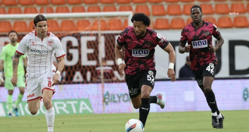 Süper Lig sezonunu son haftasında Alanyaspor ağırladığı Sivasspor’u 2-0 mağlup
