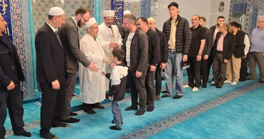 Almanya’nın dört bir yanında yaşayan Türk vatandaşları, Kurban Bayramı’nı coşkulu