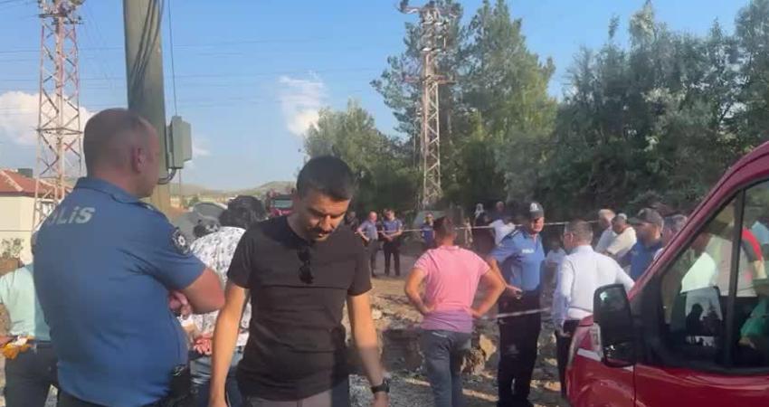 Ankara’da altyapı çalışması sırasında göçük altında kalan işçi hayatını kaybetti Ankara'nın Pursaklar ilçesine bağlı Yeni Karaköy Mahallesi'nde yapılan kanalizasyon çalışması