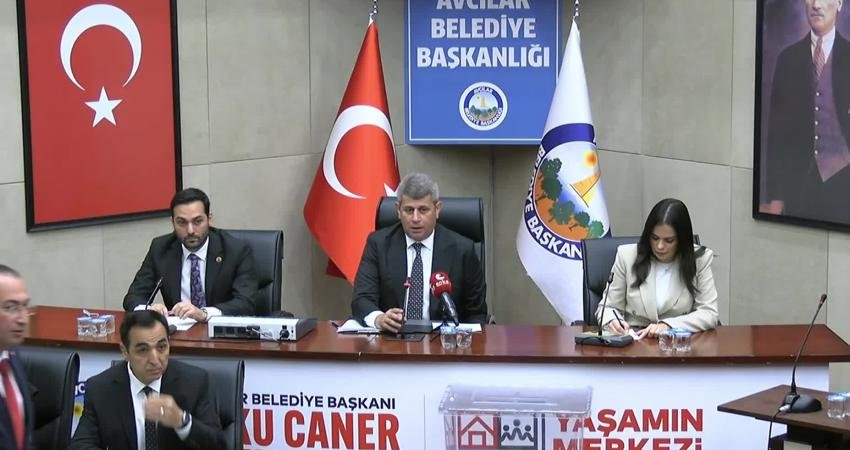 Avcılar Belediye Başkanı Utku Caner Çaykara’nın görevden uzaklaştırılmasının ardından yapılan
