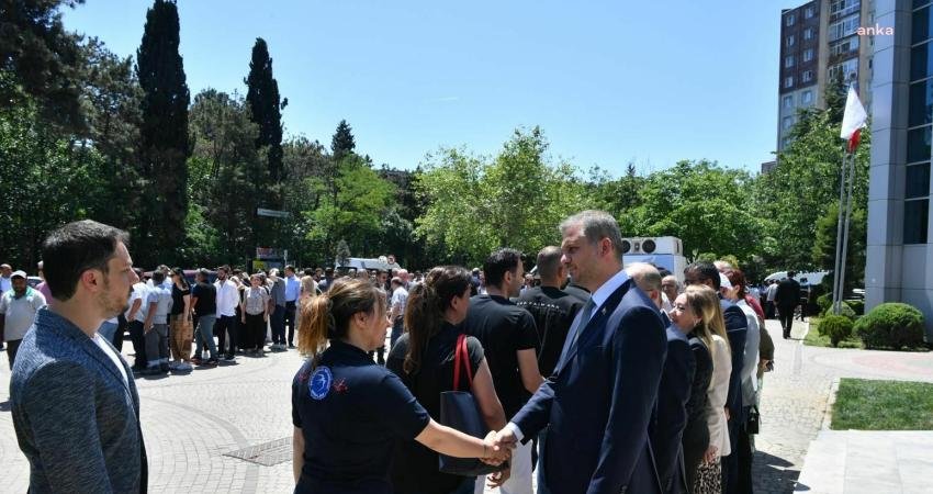 Beylikdüzü Belediyesi, Kurban Bayramı hazırlıklarını tamamladı. Ekipler, ilçe genelindeki kabristanları,