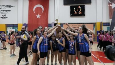 Beylikdüzü Belediyesi’nin ilçedeki amatör kulüpleri buluşturduğu Voleybol Turnuvası’nda şampiyonlar belli