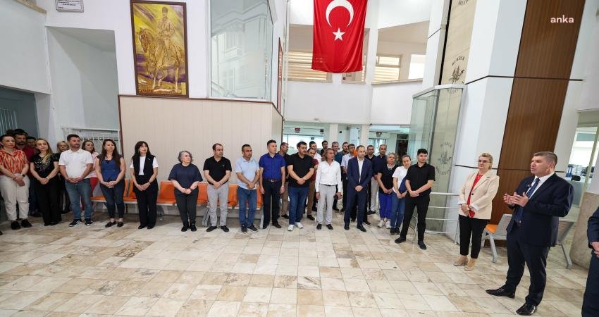 Burdur Belediye Başkanı Ali Orkun Ercengiz, bayram öncesi belediye personeli