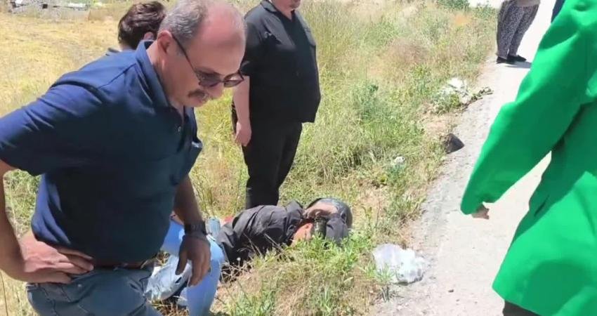 Burdur’da şarampole devrilen motosikletin sürücüsü yaralandı. Yaralıya ilk müdahaleyi Burdur