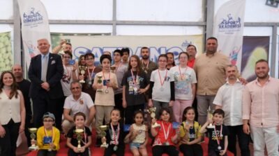 Büyükçekmece Belediyesi tarafından bu yıl ikincisi düzenlenen Geleneksel Yaza Merhaba