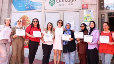 Çankaya Belediyesi'nin Kalıcı Makyaj, Cilt Bakımı, Protez Tırnak, Diksiyon ve