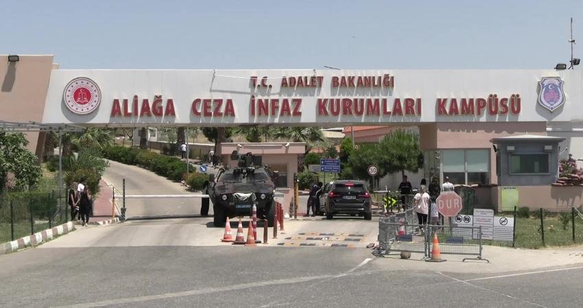 CHP İzmir İl Başkanı Şenol Aslanoğlu, bayram öncesi Aliağa Cezaevi’nde