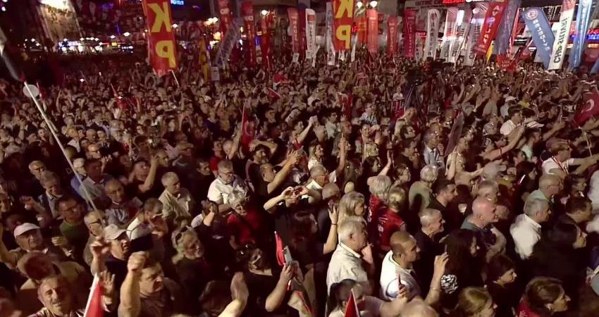 CHP Genel Başkanı Özgür Özel, "Tayyip Erdoğan Ekrem Başkan'ı yenemeyeceğini