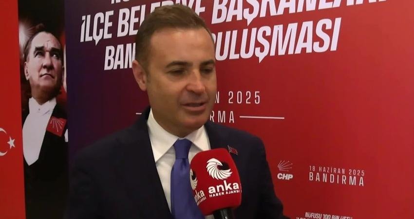 CHP'nin Bandırma'da düzenlediği İlçe Belediye Başkanları Toplantısı'na katılan Balıkesir Büyükşehir