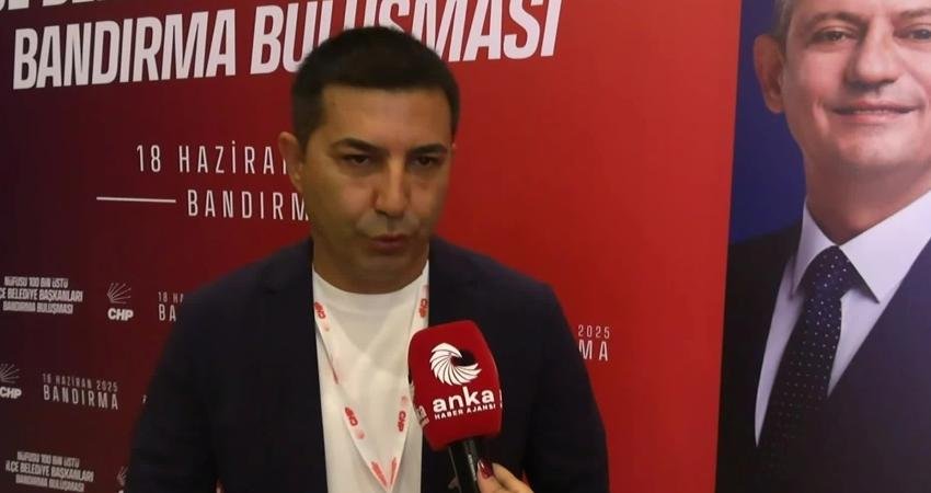 CHP'nin Bandırma'da düzenlediği İlçe Belediye Başkanları Toplantısı'na katılan Kuşadası Belediye