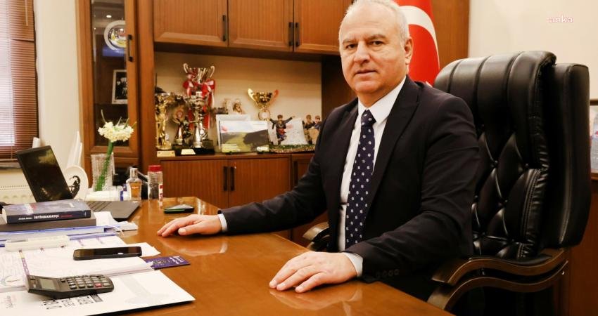 Çine Belediye Başkanı Mehmet Kıvrak, “Tüm babalara, onların kıymetini bilen