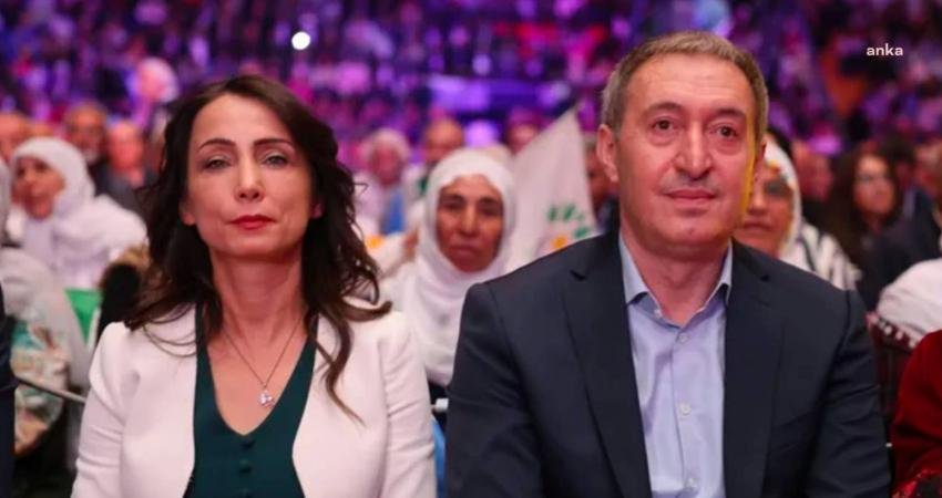 DEM Parti Eş Genel Başkanı Tuncer Bakırhan ve Tülay Hatimoğulları,