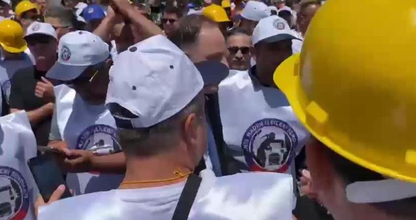 CHP Genel Başkan Yardımcısı Deniz Yavuzyılmaz, TÜRK-İŞ’e bağlı işçilerin Hazine