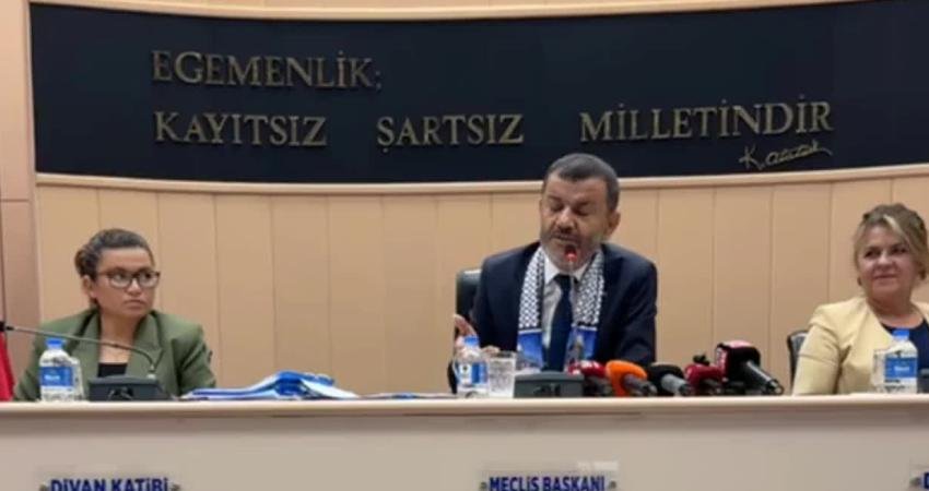 Denizli Büyükşehir Belediye Başkanı Bülent Nuri Çavuşoğlu, AK Partili yönetim