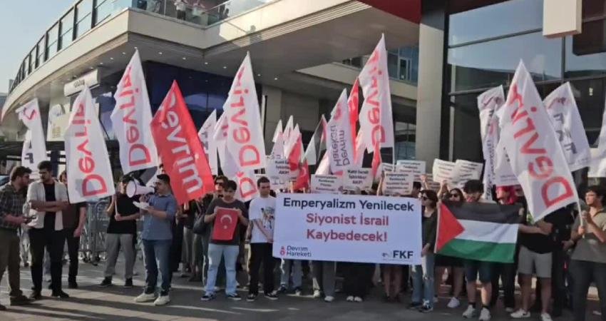 Devrim Hareketi, İsrail'ün Ankara Büyükelçiliği önünde, "Bu sabaha karşı siyonist