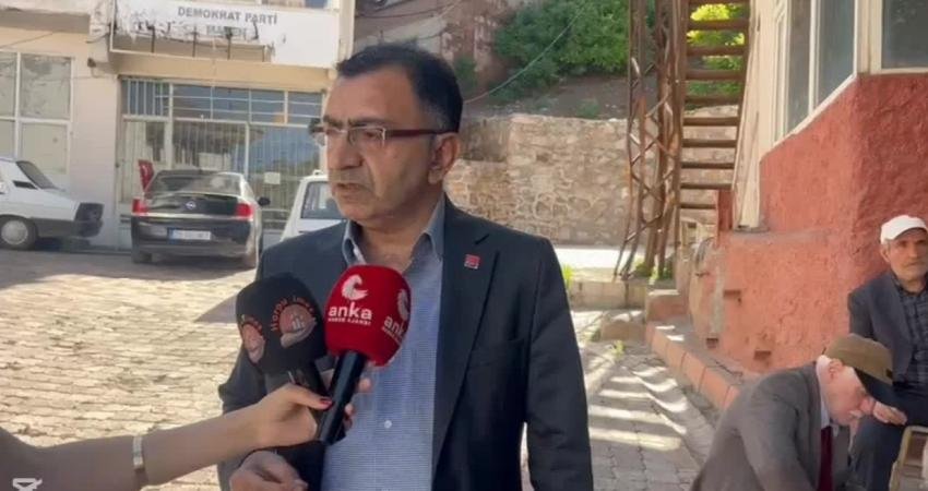 Elazığ’ın Maden ilçesinde yıllardır süren heyelan riski nedeniyle evlerinden tahliye