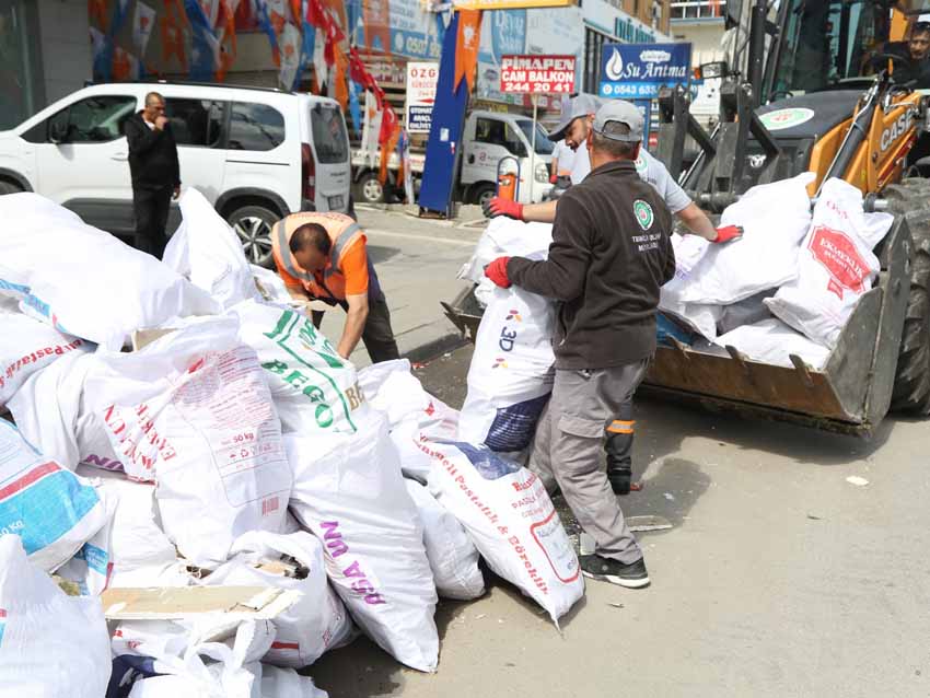 Etimesgut Belediyesi’nden Kurban Bayramı öncesi temizlik seferberliği Kurban Bayramı’na sayılı günler kala, Etimesgut Belediyesi vatandaşların bayramı daha