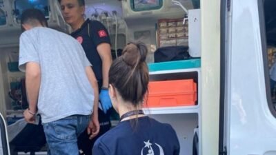 Eyüpsultan Belediyesi Zabıta ekipleri, üç çocuğuyla yardım isteyen bir annenin