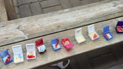 Eyüpsultan Belediyesi Zabıta Müdürlüğü ekipleri, Alibeyköy'de dilencilik yaptığı belirlenen bir