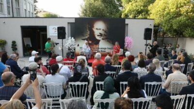 Eyüpsultan Belediyesi, ölümünün 62’nci yılında büyük şair Nazım Hikmet’i söyleşi,