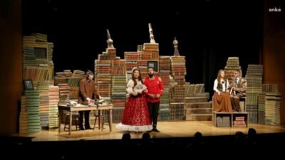 Eyüpsultan Belediyesi tarafından düzenlenen tiyatro gösterimleri, yetişkin izleyicilere sanat dolu