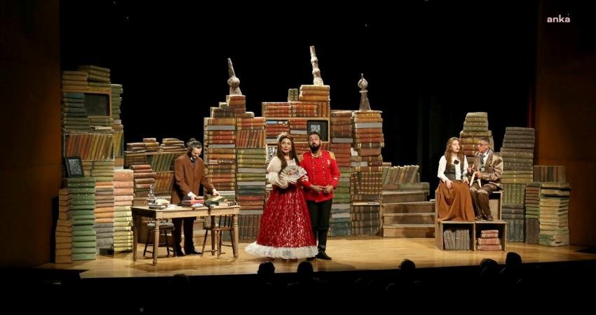 Eyüpsultan Belediyesi tarafından düzenlenen tiyatro gösterimleri, yetişkin izleyicilere sanat dolu