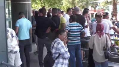 Manisa Büyükşehir Belediye Başkanı Ferdi Zeyrek’in hayatını kaybetmesinin ardından hastane