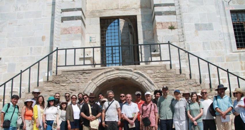 İzmir Rehber Akademisi ve İzmir Rehberler Odası iş birliğiyle düzenlenen