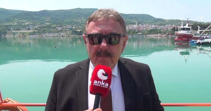 Gerze Belediye Başkanı Osman Belovacıklı, balıkçı barınağının kooperatife devredilmesine tepki