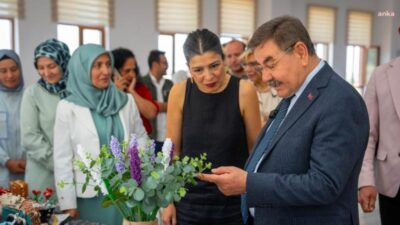Gölbaşı Belediyesi Kızılçaşar Kültür Merkezi’nde yıl boyunca eğitim alan kursiyerlerinin