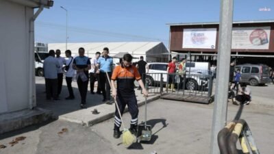 İstanbul Büyükşehir Belediyesi'nin kurban kesim alanlarında bayramdan önce başlattığı temizlik