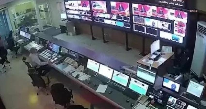 İran devlet televizyonu IRIB’in yayınları Çarşamba gecesi siber saldırıya uğradı.