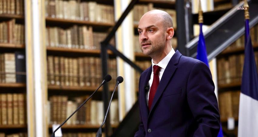 Fransa Dışişleri Bakanı Jean-Noel Barrot, İsrail'in İran'a yönelik saldırısına ilişkin,