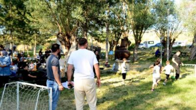 Kahramankazan Belediyesi Kreş ve Gündüz Bakımevi’nin minik öğrencileri ve babaları,