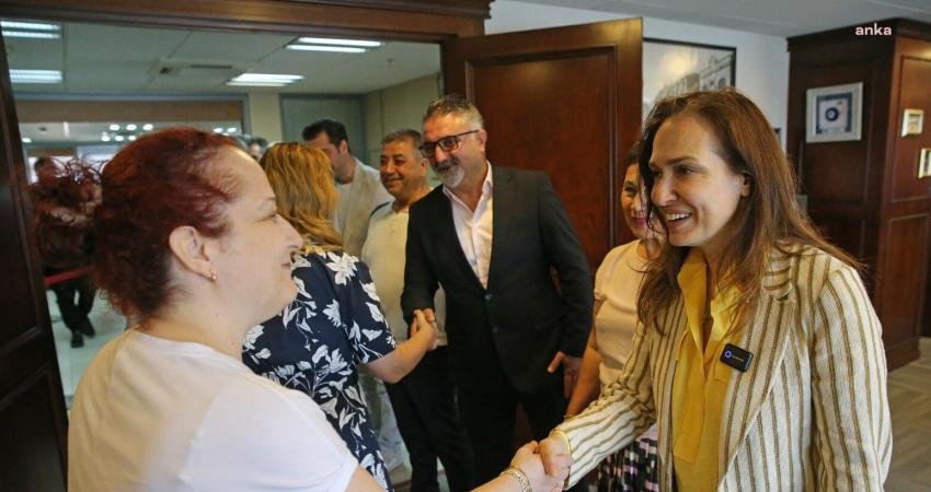 Karşıyaka Belediye Başkanı Yıldız Ünsal; ilçe protokolünden vatandaşlara, muhtarlardan kurum