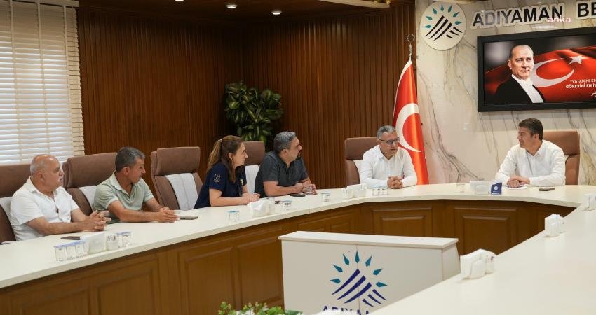 Adıyaman Kent Konseyi Başkanı Erdoğan Altunbaş ve yönetim kurulu üyeleri,