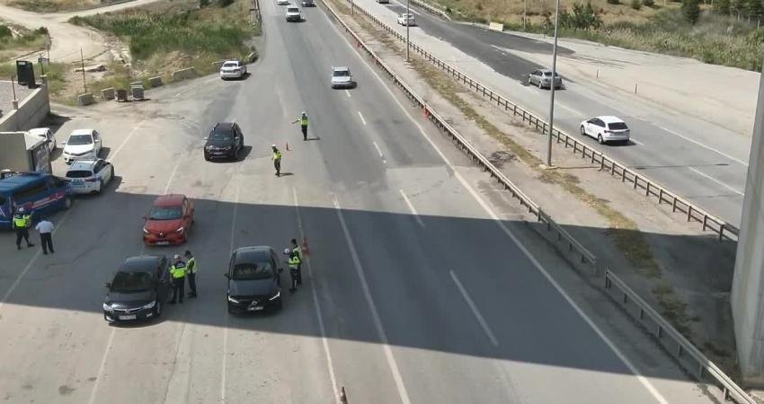 Kırıkkale İl Jandarma Komutanlığı, yaklaşan Kurban Bayramı öncesinde vatandaşların güvenli