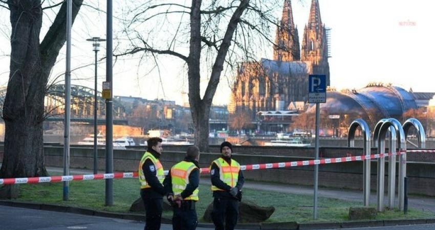 Köln’ün Deutz semtinde II. Dünya Savaşı’ndan kalma üç adet patlamamış