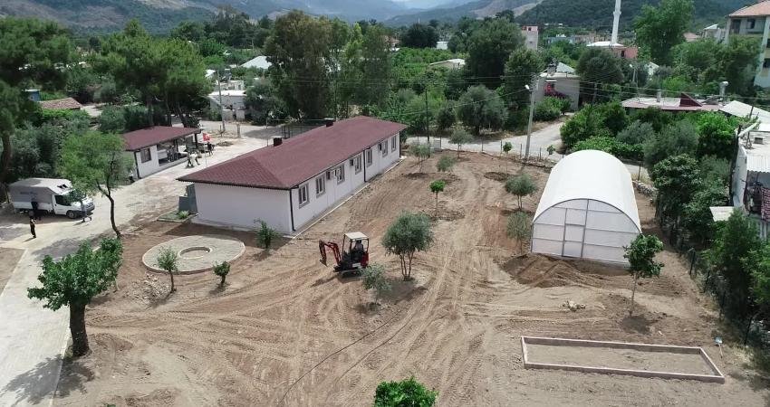 Konyaaltı Belediye Başkanı Cem Kotan, ilçeye kazandırılacak beşinci kreşin son