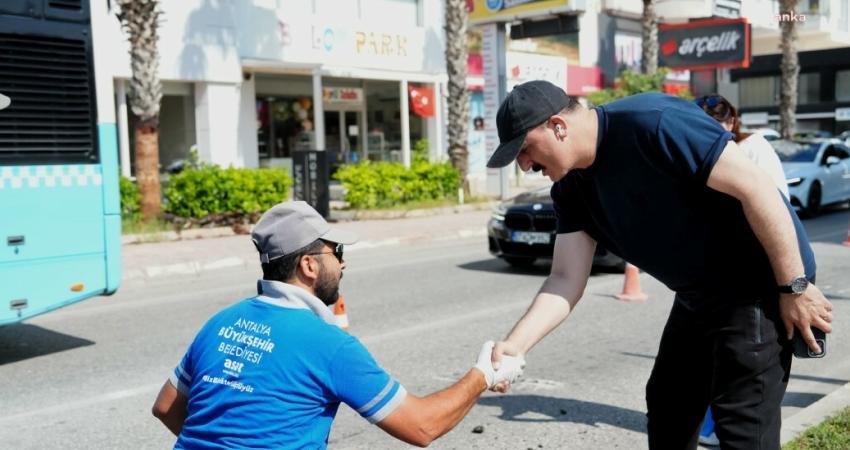Konyaaltı Belediye Başkanı Cem Kotan, farklı rotalarla Konyaaltı Belediyesi’ndeki makamına
