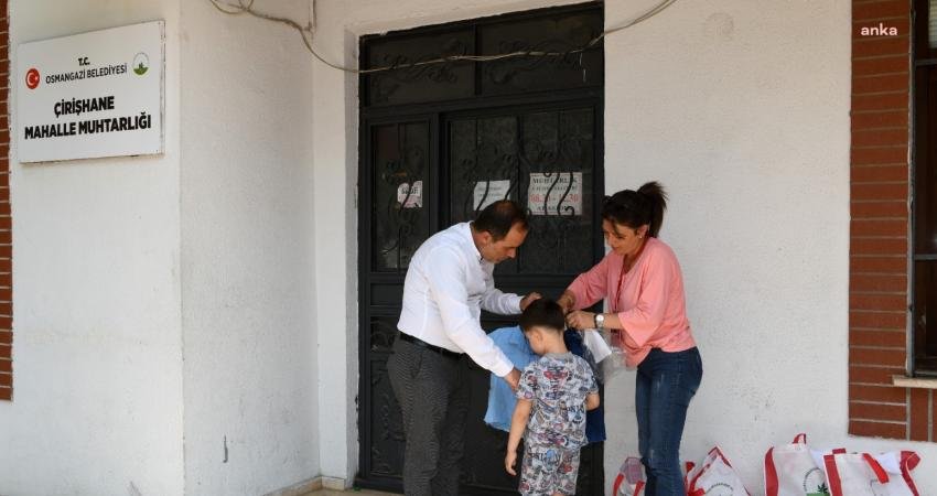 Osmangazi Belediyesi, Kurban Bayramı öncesinde ilçede yaşayan çocukların yüzünü güldürdü.