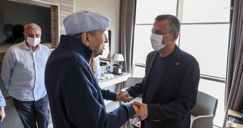 CHP Genel Başkanı Özgür Özel, partisinin önceki genel başkanları Altan
