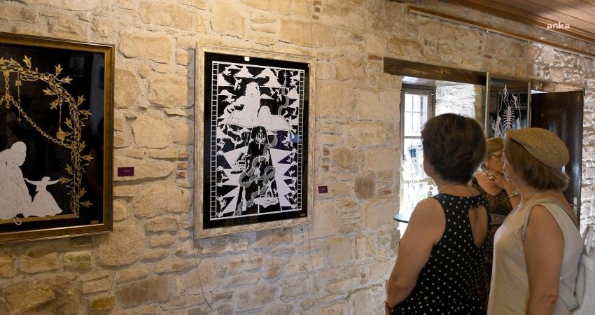 Kuşadası Belediyesi İbramaki Sanat Galerisi, sanatçı Serap Yalçınsoy’un resimlerinin yer