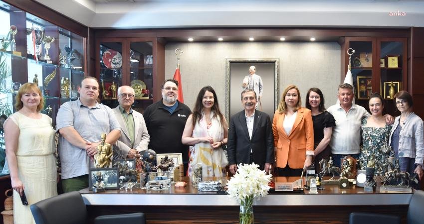 Tepebaşı Belediye Başkanı Ahmet Ataç, Eskişehir Kırım Derneği Başkanı Recep