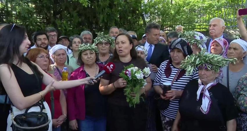 Muğla'nın Milas ilçesine bağlı İkizköy mahallesi sakinleri, zeytinlik alanlara zarar