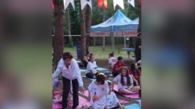 Tuzla Belediyesi, “Tuzla’da Haziran Ayı Yoga Ayı” sloganıyla Mercan Parkı’nda