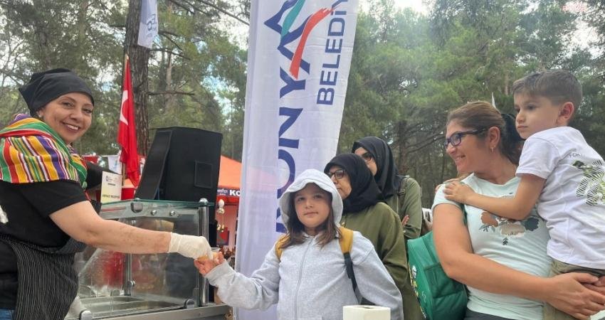 4. Uluslararası Antalya Yörük Türkmen Festivali’nde Konyaaltı Belediyesi'nin çadırı yoğun