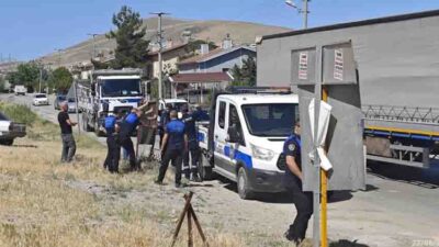Sincan Belediyesi, şehrin estetik görünümünü bozan, çevre ve görüntü kirliliğine