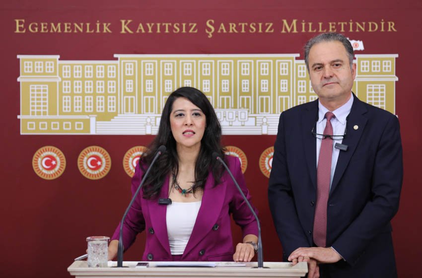 Emek Partisi İstanbul Milletvekili İskender Bayhan ve Gaziantep Milletvekili Sevda